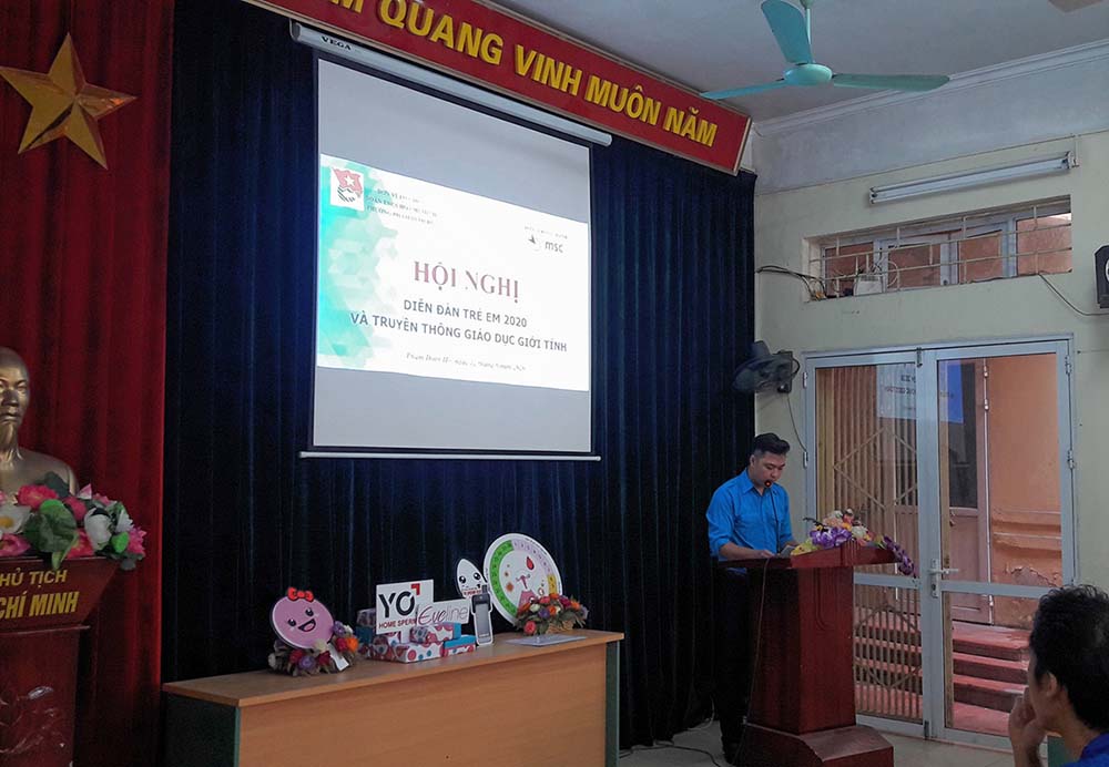 Đồng chí Trần Vũ - Bí thư Đoàn TNCS Hồ Chí Minh phường phát biểu tại Hội nghị